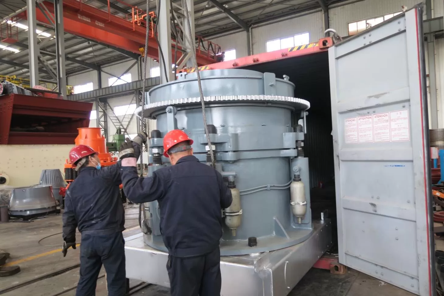 HP cone crusher factory dispatch and export loading operation