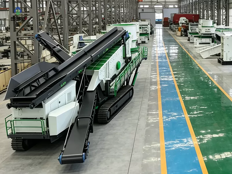 Crawler mobile screening plant main structure fabrication and assembly in factory site