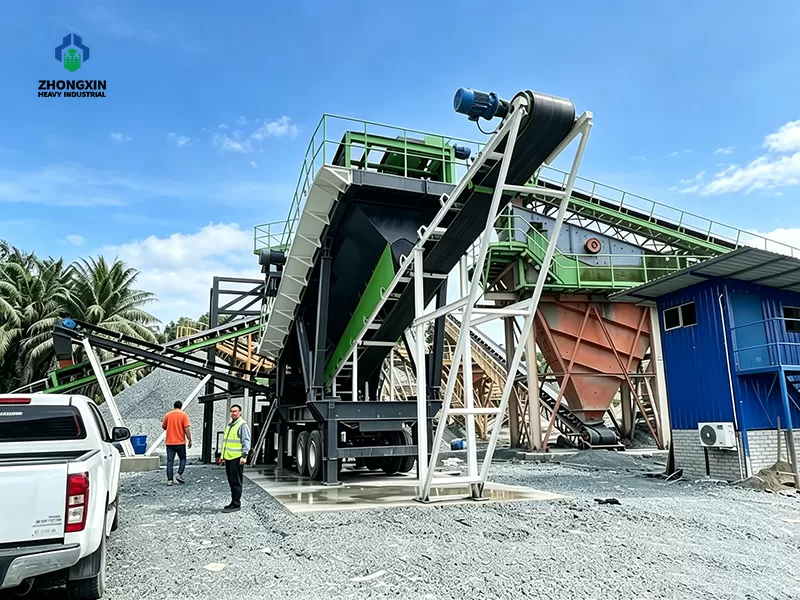 Crawler mobile VSI sand making crushing station working at open-pit quarry stone processing site