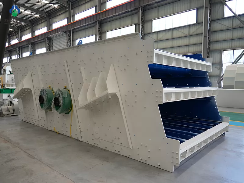 Vibrating screen equipment assembly line at China vibrating screen factory