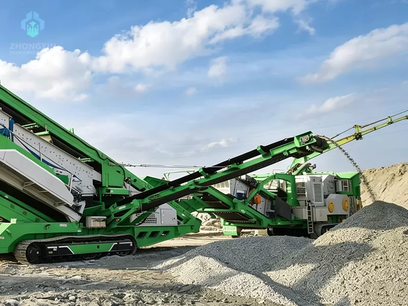 Primary mobile jaw crusher processing large raw ore boulders up to 500mm