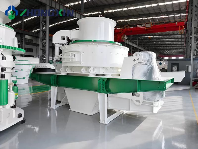 VSI sand making machine showing heavy-duty chassis and wide inspection platform
